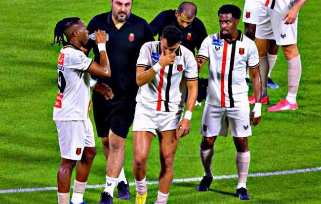 الدوري السعودي.. تريزيجيه يتعرض لإصابة مبكرة في مواجهة الرياض والخليج
