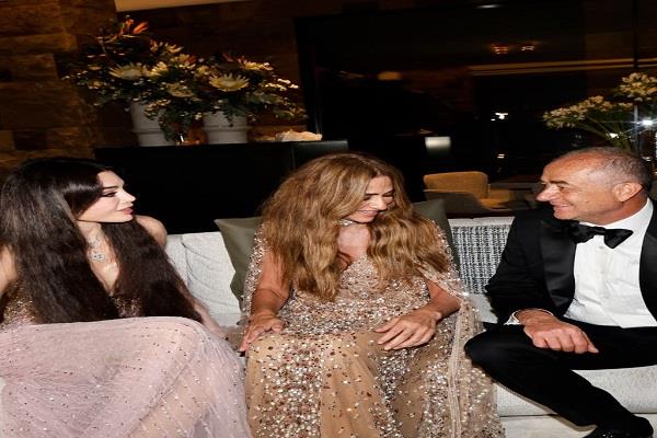 هيفاء وهبي تحيي حفل زفاف نجل جوليا بطرس وإلياس بو صعب في لبنان   