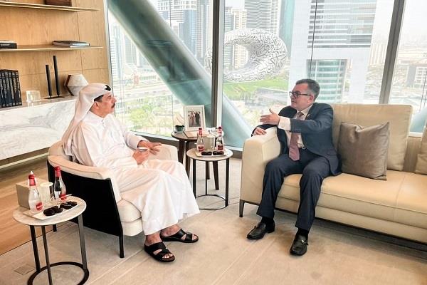 وزير التخطيط يبحث مع محافظ مركز دبي المالي العالمي التوسع في لوجستيات "اقتصادية قناة السويس" 