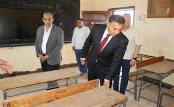 محافظ القليوبية يتفقد عددًا من المدارس استعدادًا للعام الدراسي الجديد ويستبعد مدير مدرسة برقطا الإعدادية