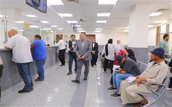 محافظ دمياط يتابع انتظام العمل بالمركز التكنولوجي لخدمة المواطنين ويطمئن على مستوى الخدمات المقدمة للمواطنين