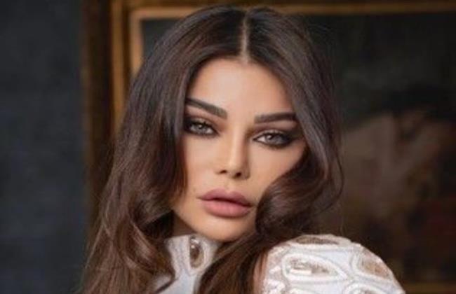 هيفاء وهبي تروج لأغنية "سيبو سيبو"