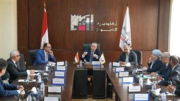 وزير التعليم العالي والقائم بأعمال وزير الثقافة يجتمع مع عمداء معاهد أكاديمية الفنون 