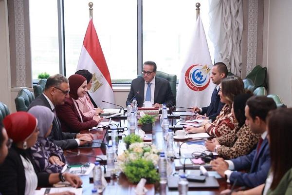 وزير الصحة يبحث مع نائب وزير الخارجية والتعاون الدولي الموقف التنفيذي لمشروعات قطاع الصحة