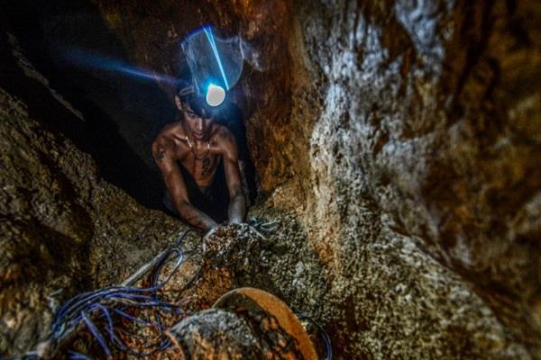 إدارة ترامب تسعى لتعزيز وصول الشركات الأمريكية إلى معادن فنزويلا