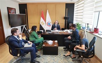 نائب وزير الصحة يبحث مع «داتافلو» توسيع التعاون في التحقق من تراخيص مزاولة المهنة