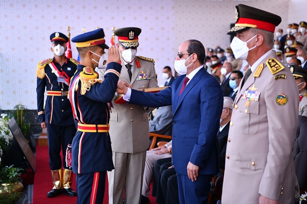 الرئيس السيسي يشهد حفل تخرج طلاب الكليات العسكرية