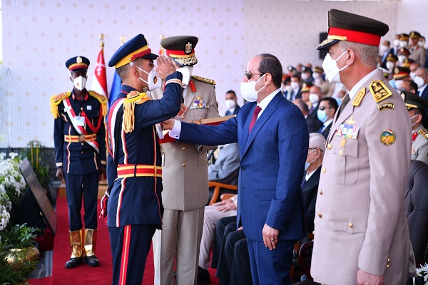 الرئيس السيسي يشهد حفل تخرج طلاب الكليات العسكرية