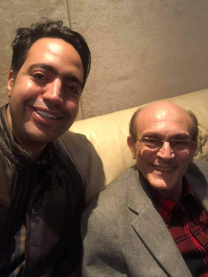 الشاعر عبد الله حسن مع محمد صبحي