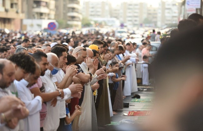 صلاة عيد الفطر من مسجد أبو بكر الصديق