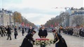 الرئيس السيسي يضع إكليل الزهور على قبر الجندي المجهول في فرنسا